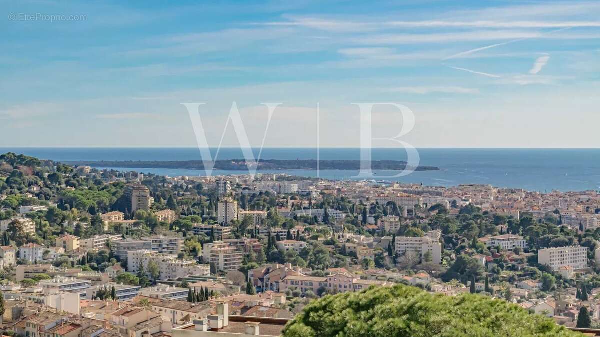 Appartement à CANNES