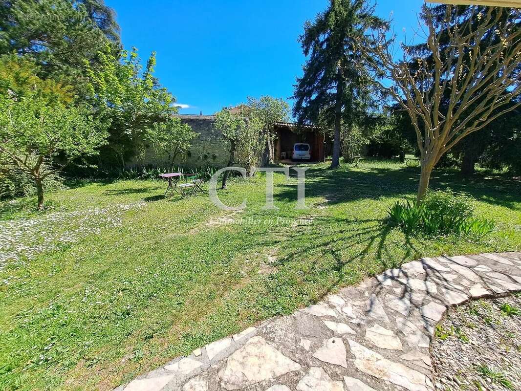 Maison à VAISON-LA-ROMAINE