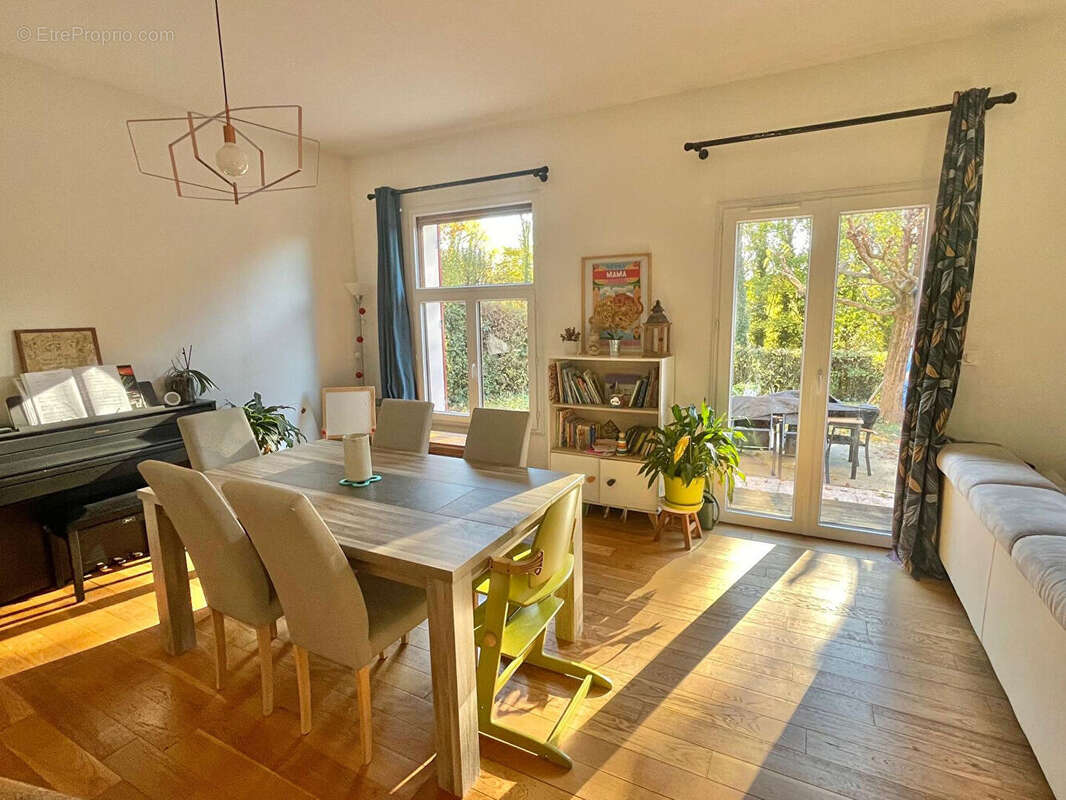 Maison à VAULX-MILIEU