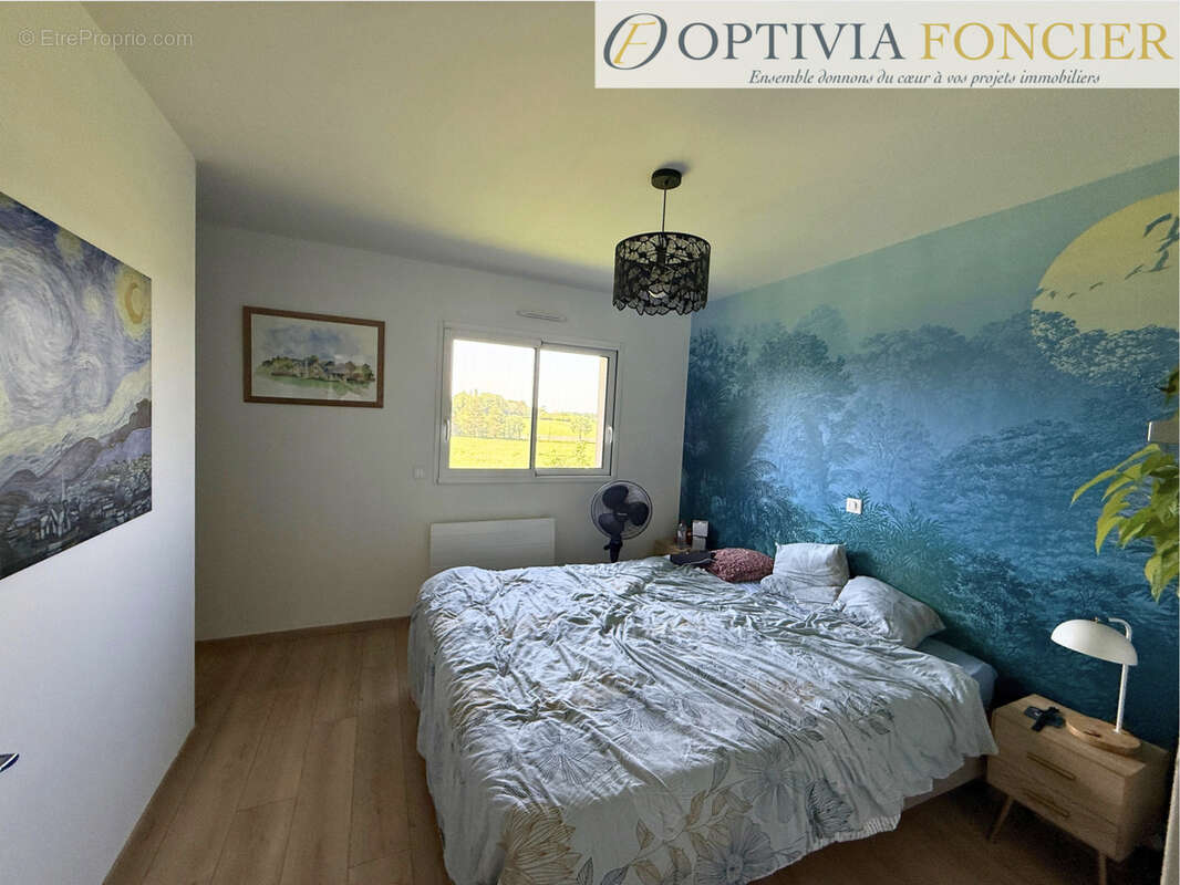 Maison contemporaine 2014 - T8 -  DPE : B 197 m2 - 1300 m2 de terrain - photo 11