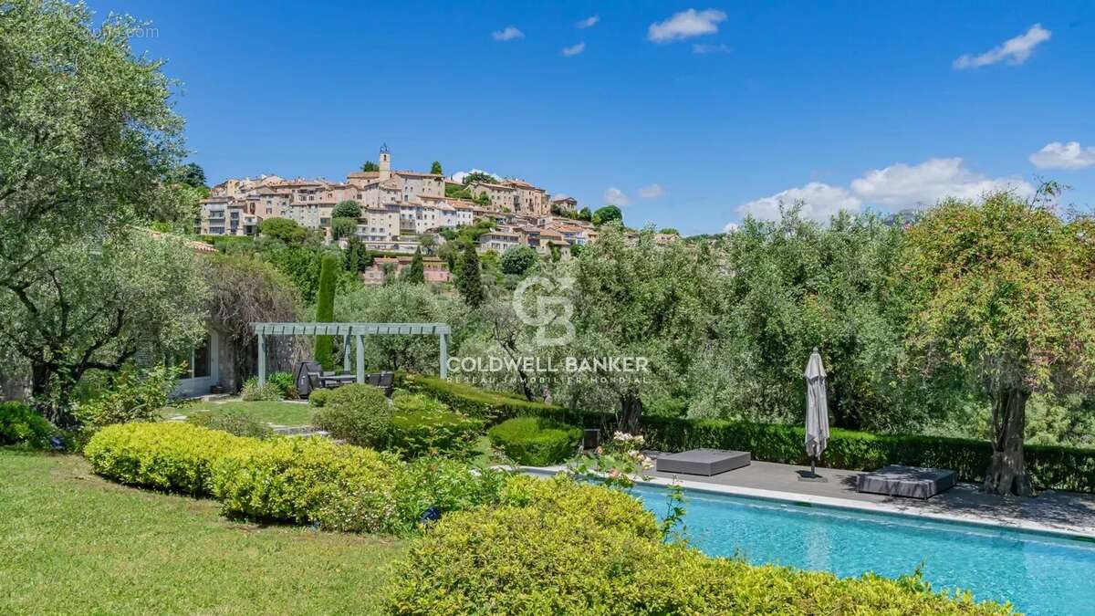Maison à VALBONNE