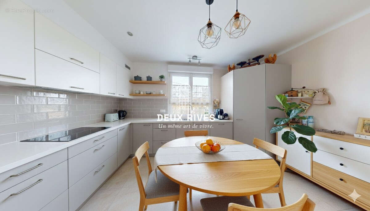 Photo modifiée avec IA - Maison à BLAIN