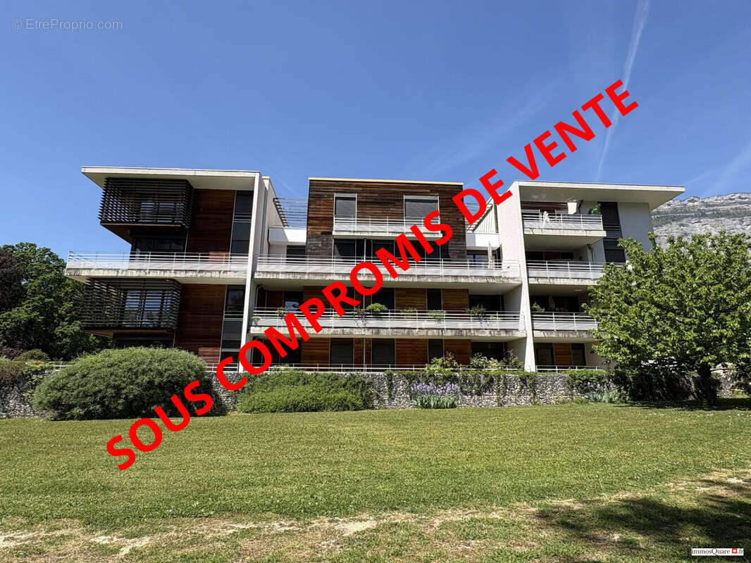 Appartement à MEYLAN