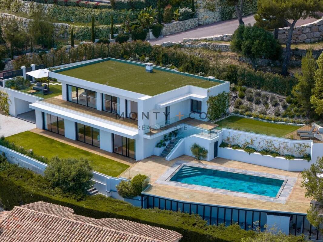 Maison à ROQUEBRUNE-CAP-MARTIN