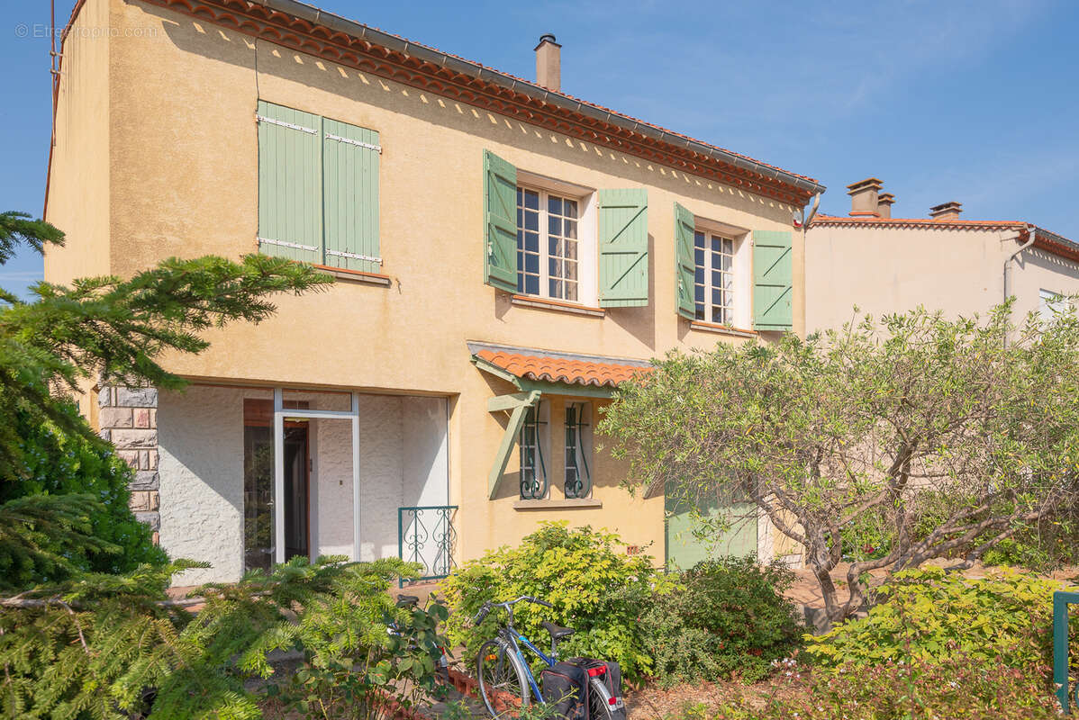 MaisonT5  avec 2 garages sur terrains clos - photo 81
