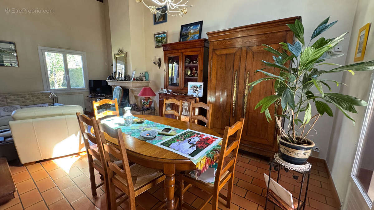 Maison à FONTAINE-LE-COMTE