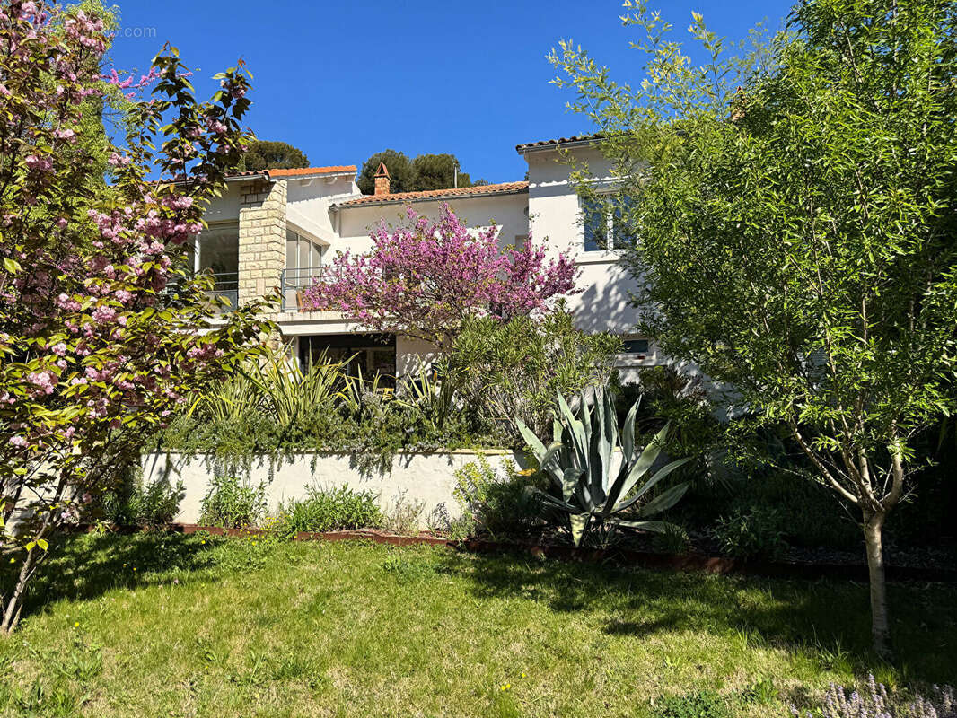Maison à VILLENEUVE-LES-AVIGNON