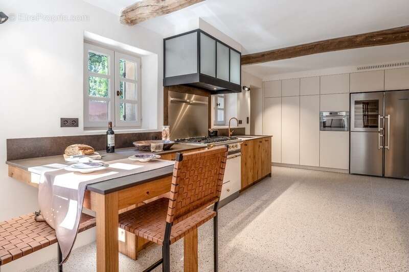 Maison à SAINT-SATURNIN-LES-APT