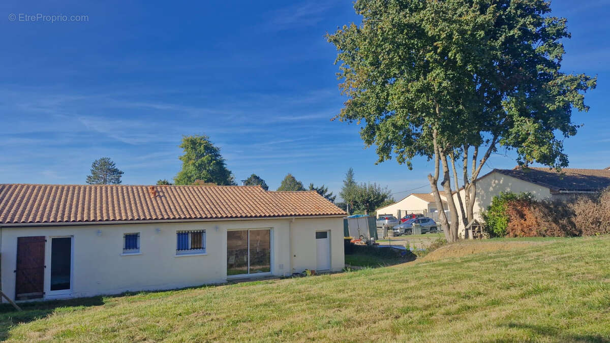 Maison à PELLEGRUE
