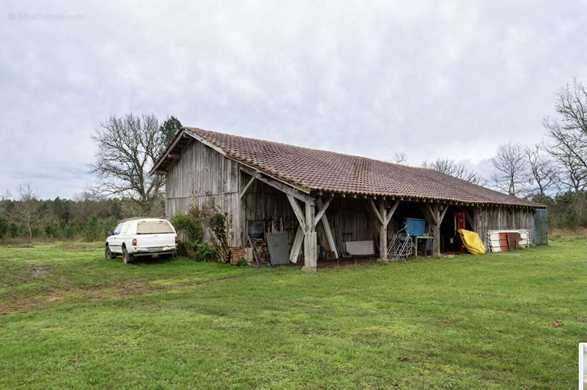 Maison à CERE