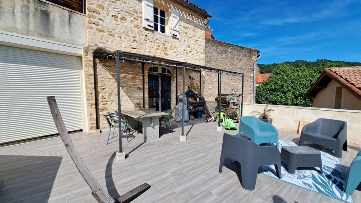 Maison à PUY-L'EVEQUE