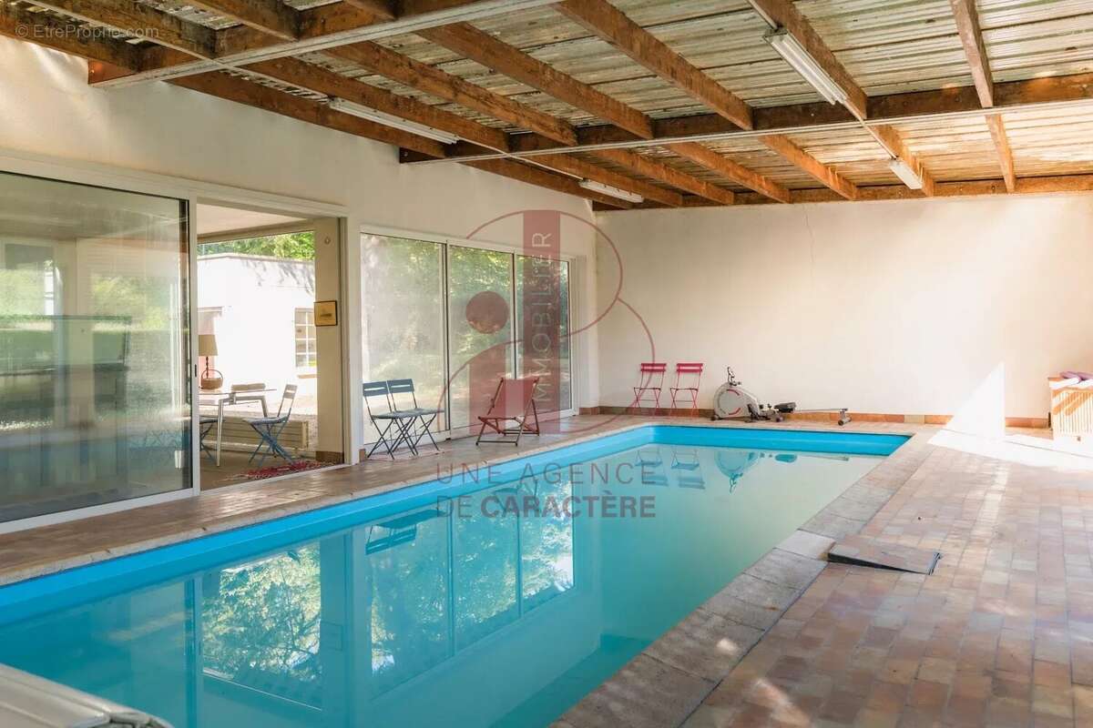 Maison à FONTAINEBLEAU