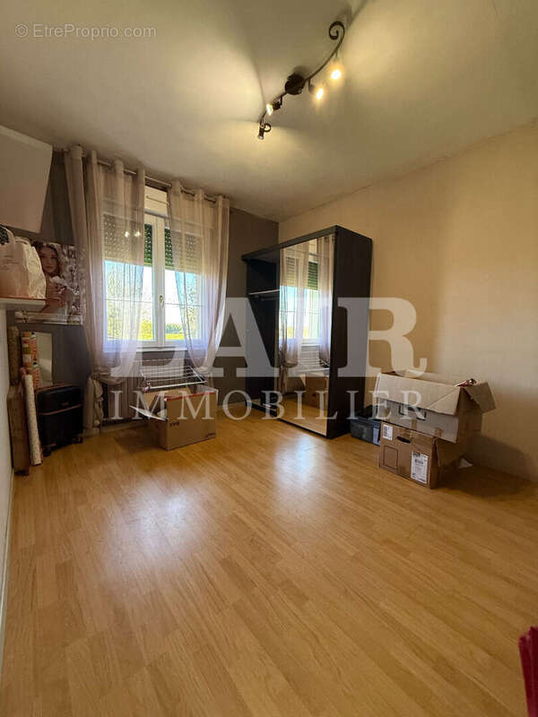 Maison à FRESNAY-SUR-SARTHE