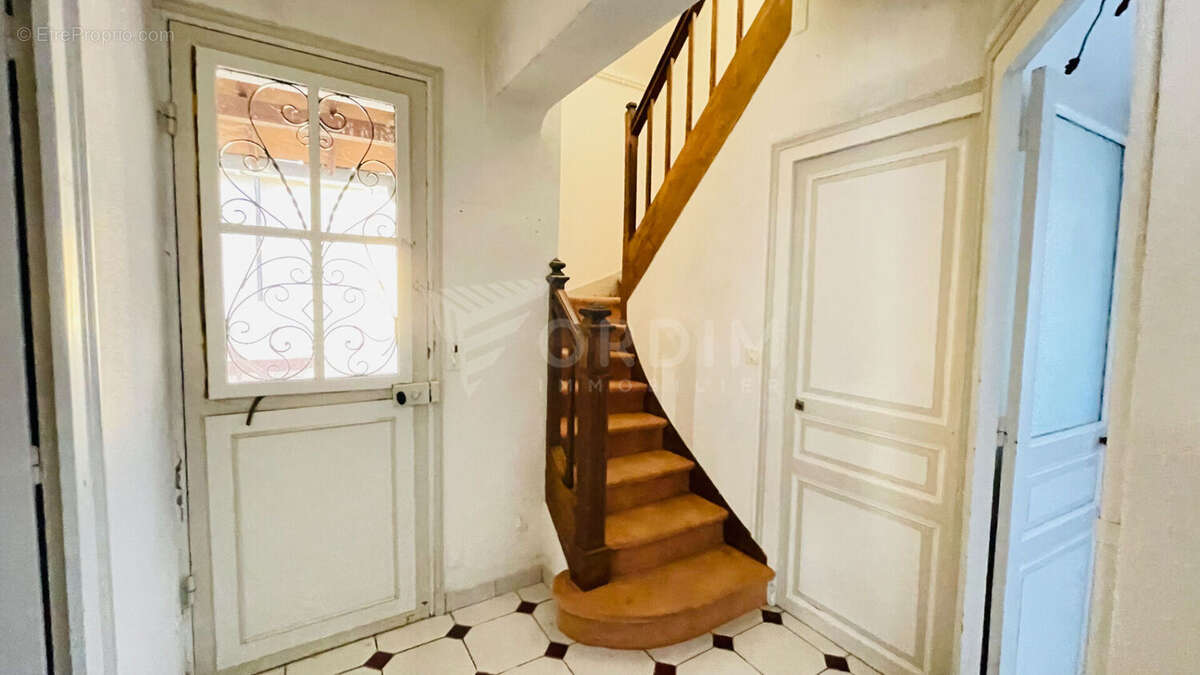 Maison à MALIGNY