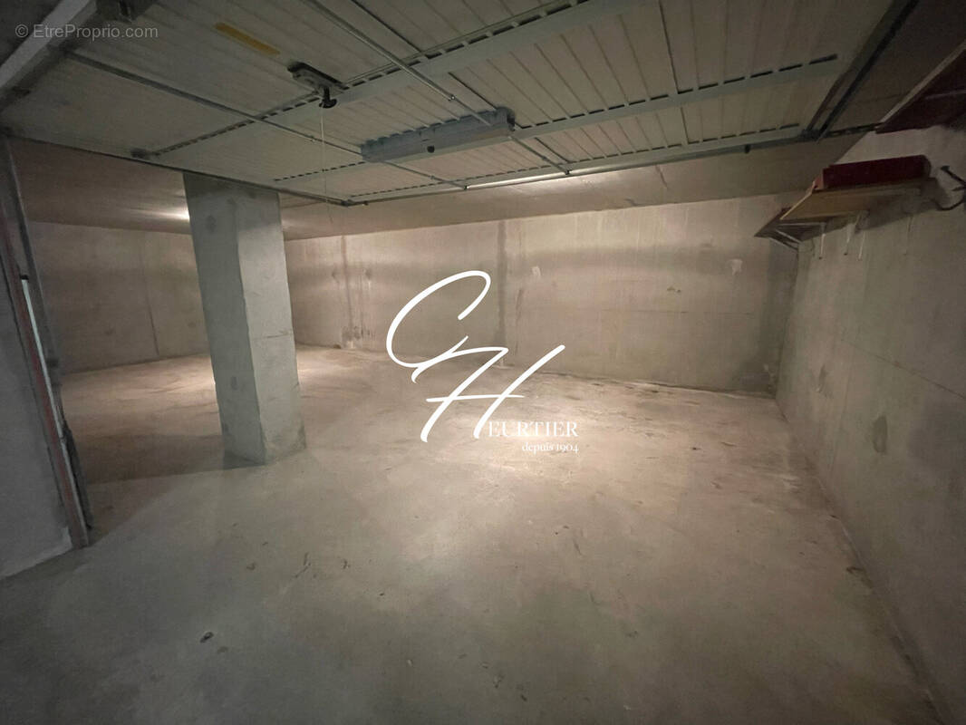 Parking à ECHIROLLES