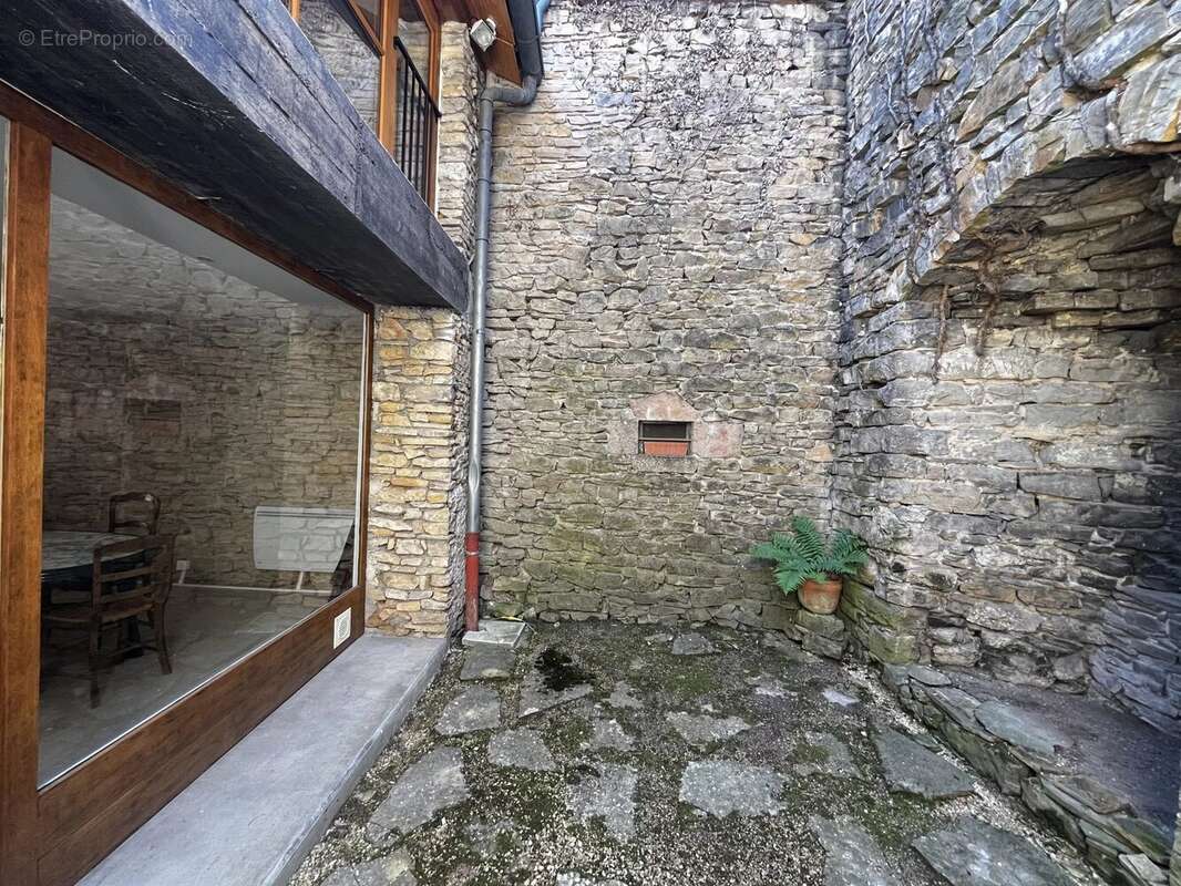 Maison à CREMIEU