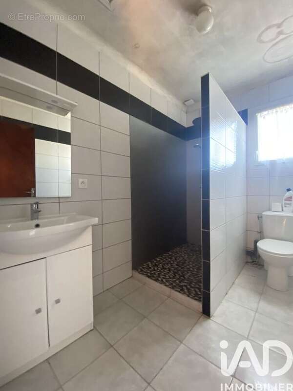 Photo 4 - Maison à VERINES