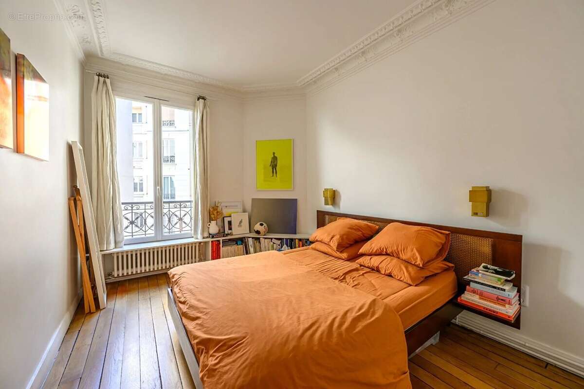 Appartement à PARIS-18E
