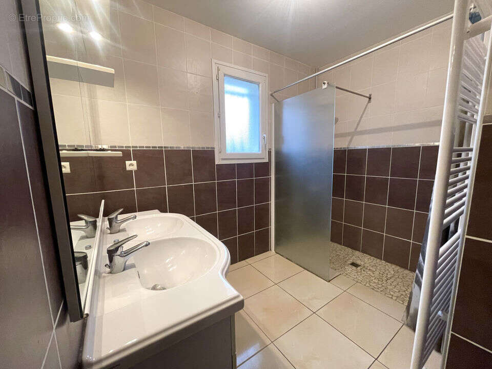 Maison 99 m² à Hauterives  - photo 8