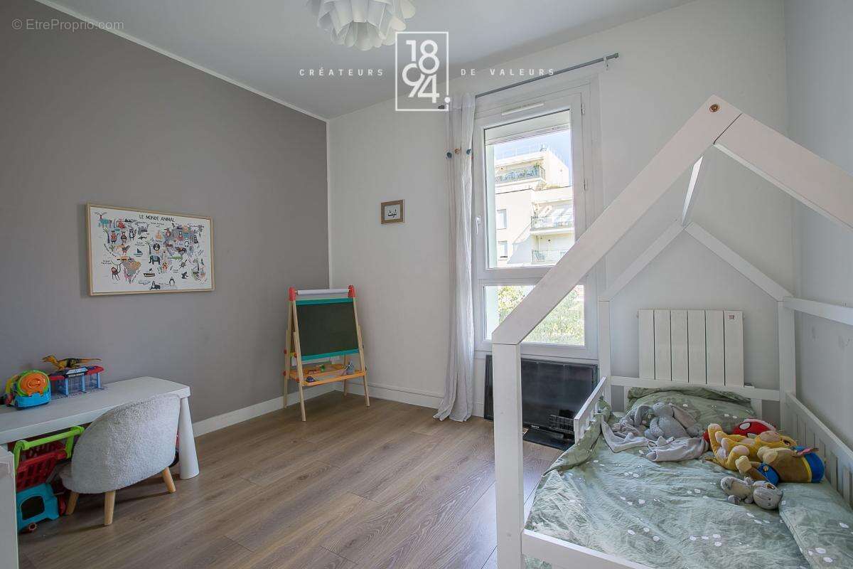 Appartement à MARSEILLE-11E