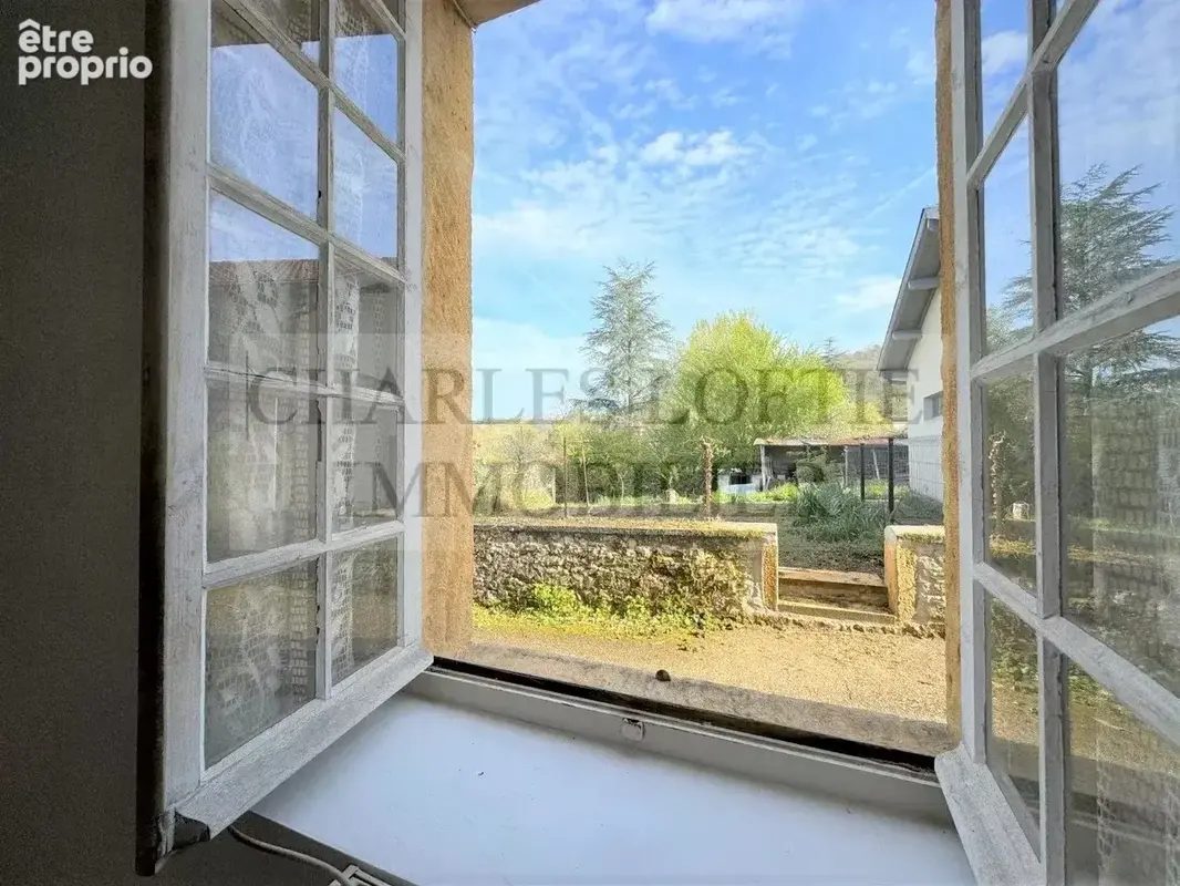 Grande maison de village avec jardinet et garage, proche de toutes les commodités - photo 8
