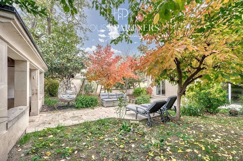 Appartement à RUEIL-MALMAISON