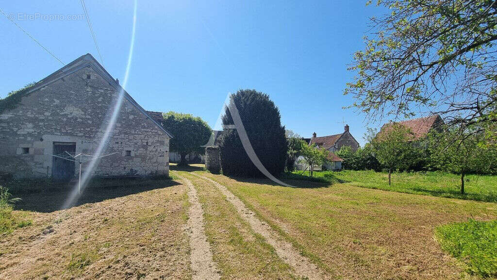 Maison à NOYERS-SUR-CHER