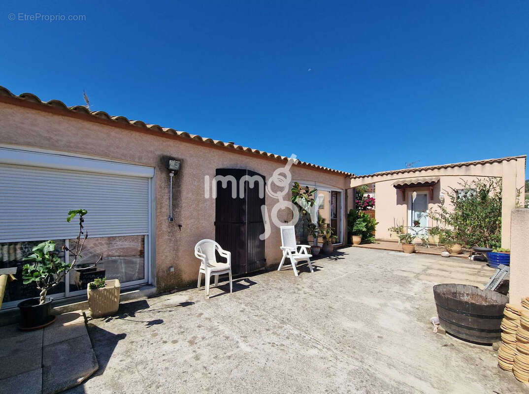Maison à LEZIGNAN-CORBIERES