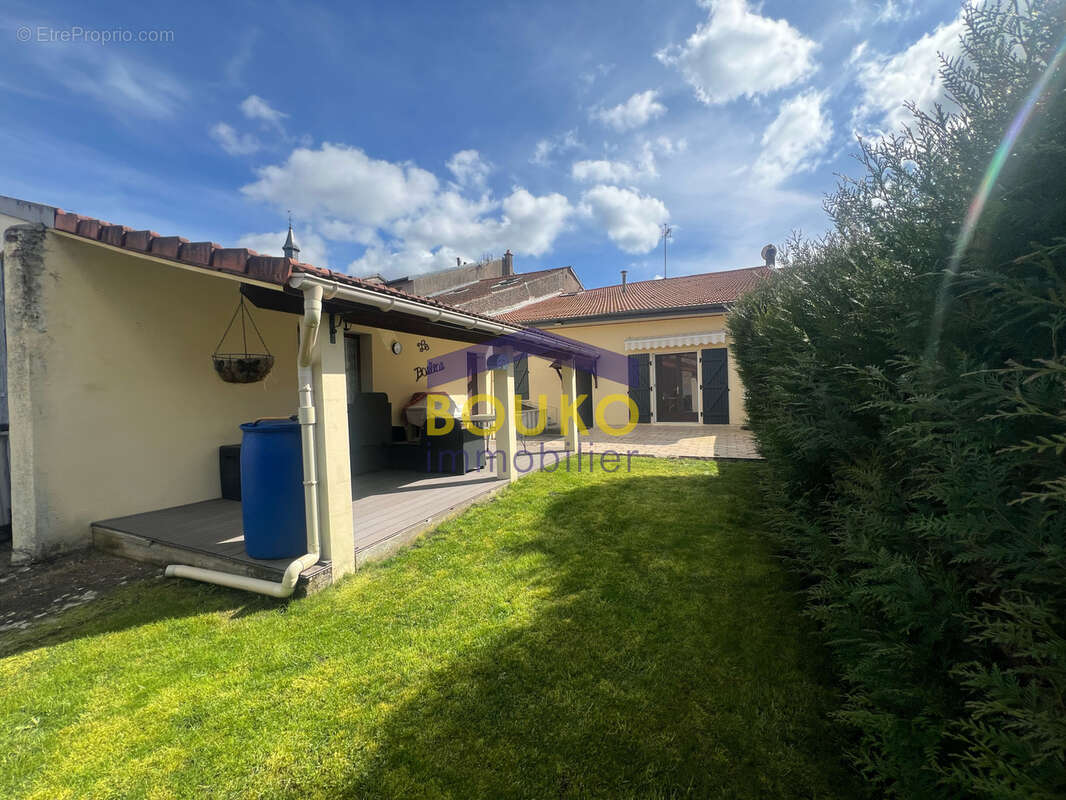 Maison à CREVIC