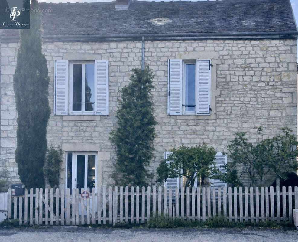 Maison à NUITS-SAINT-GEORGES