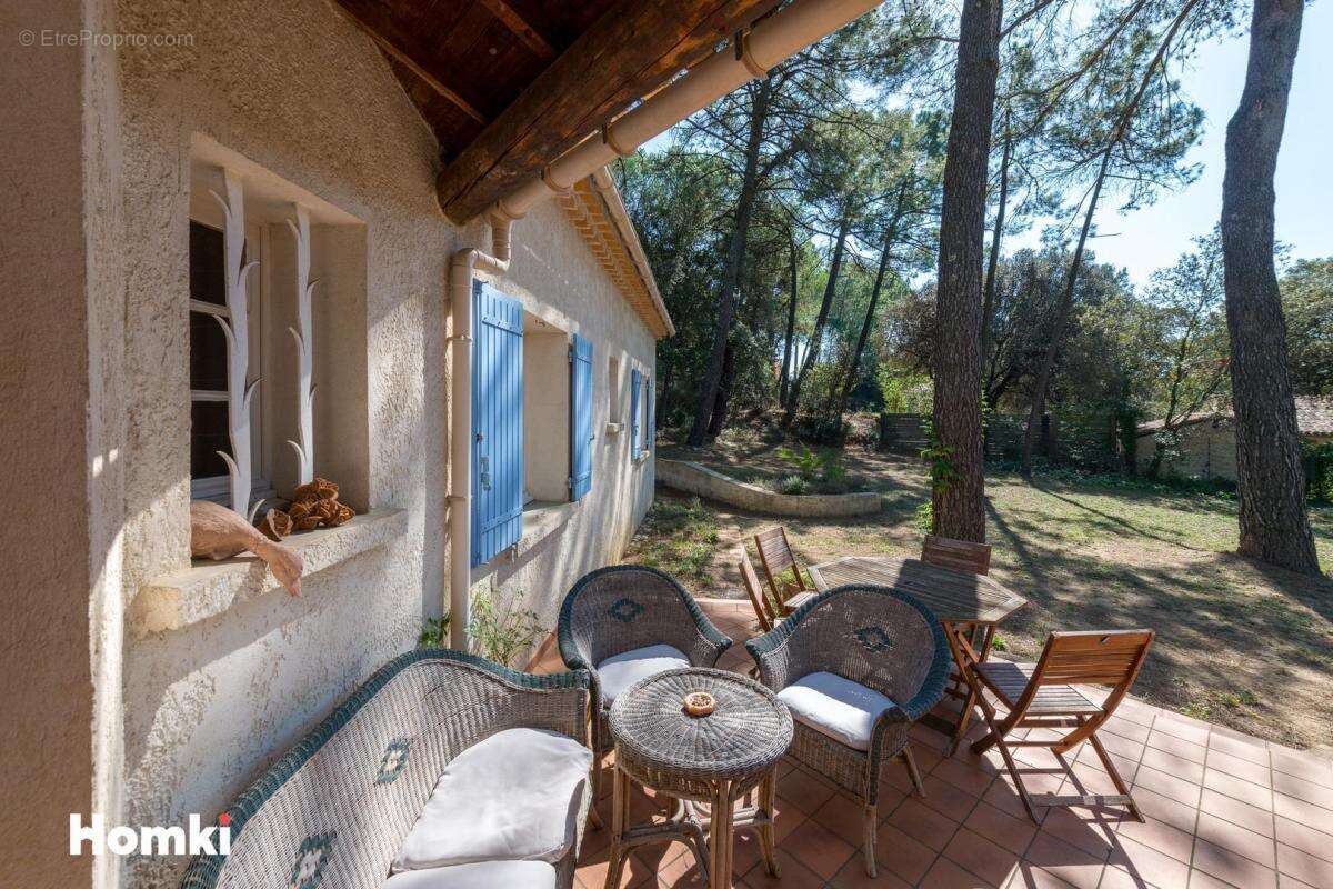 Maison à SUZE-LA-ROUSSE