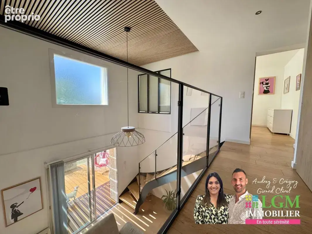 LAVÉRUNE – 4 chambres, piscine et un intérieur qui surprend - photo 4