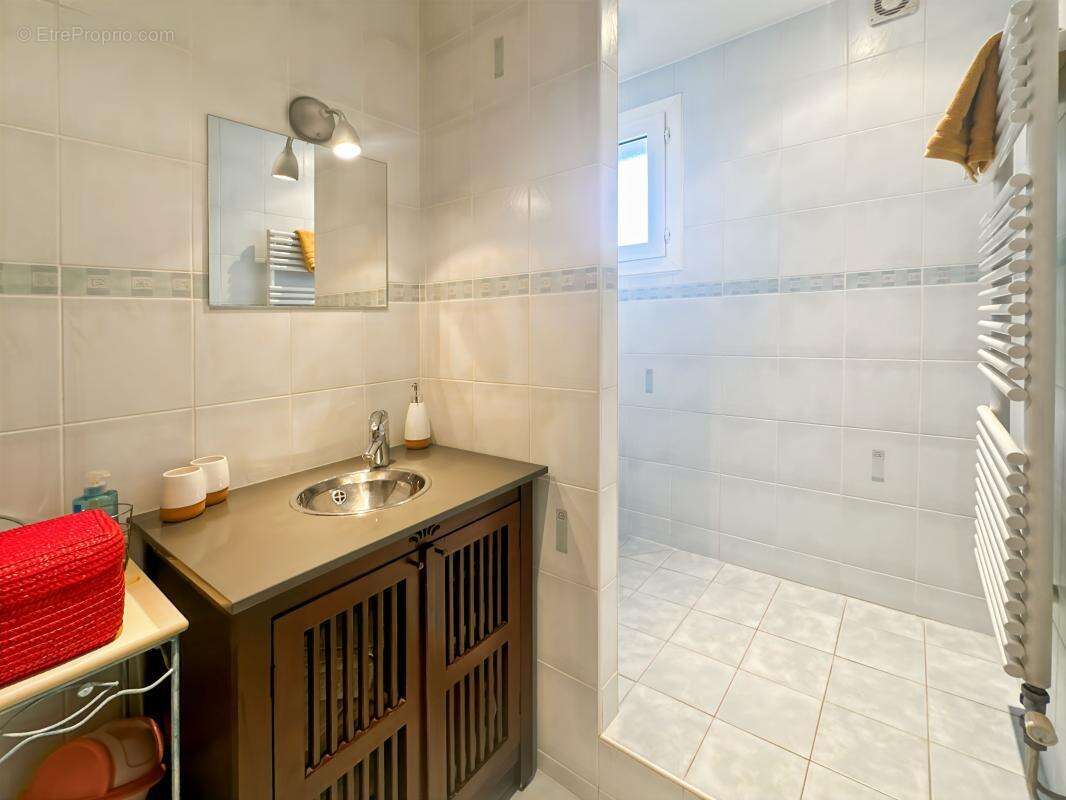 Maison à LIVRON-SUR-DROME