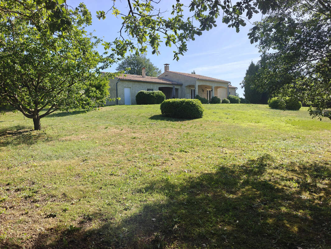 Maison à CAILHAU
