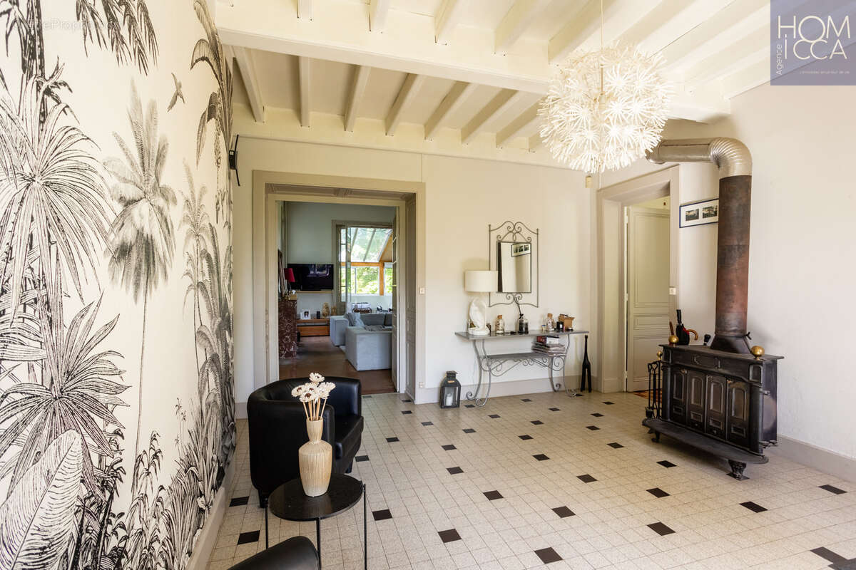 Maison à MONTROND-LES-BAINS