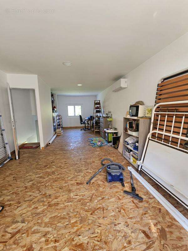 Maison à LABESSIERE-CANDEIL