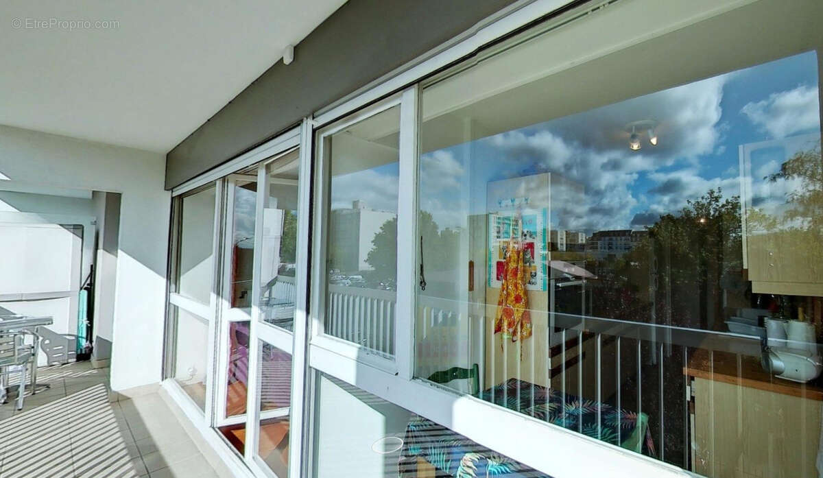 Appartement à SARTROUVILLE