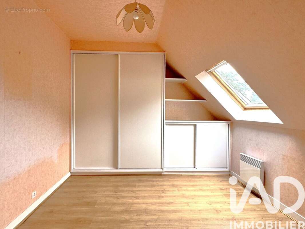 Photo 8 - Maison à LA CELLE-SAINT-CLOUD