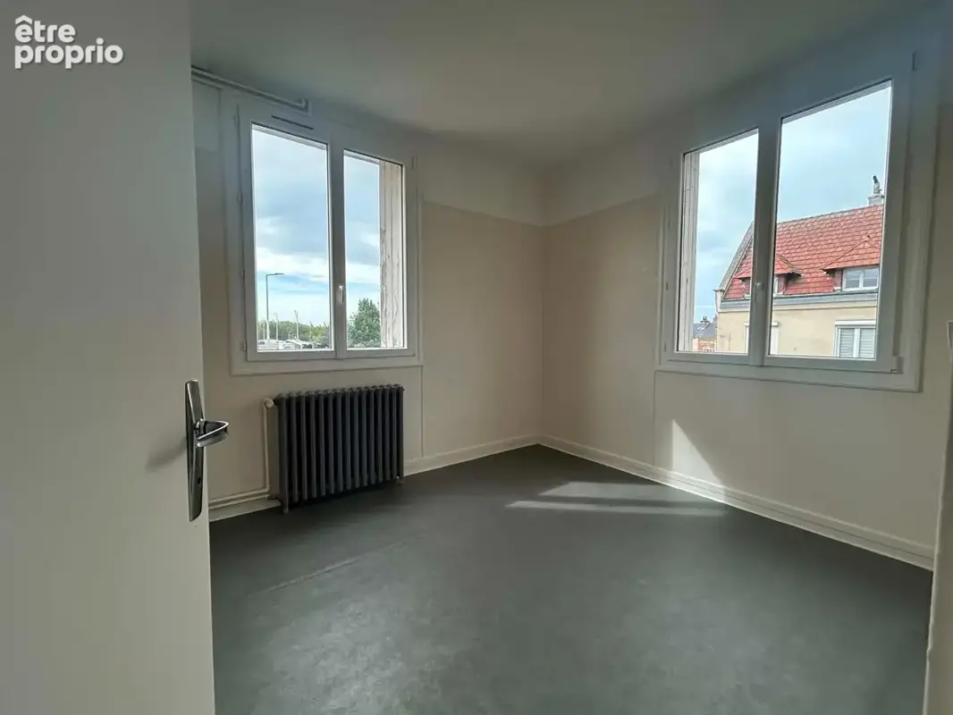 Nouveauté en exclusivité - Maison T5 avec garage et jardinet - photo 5