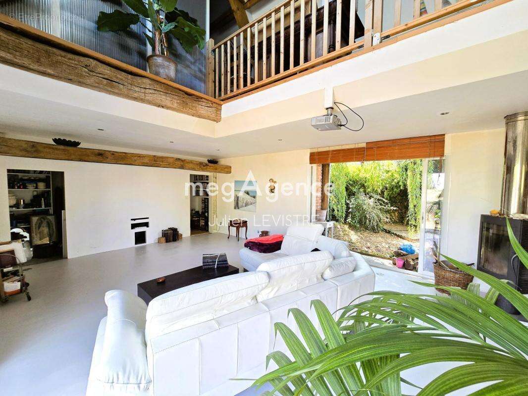 Maison de 6 pièces de 216m² - photo 5