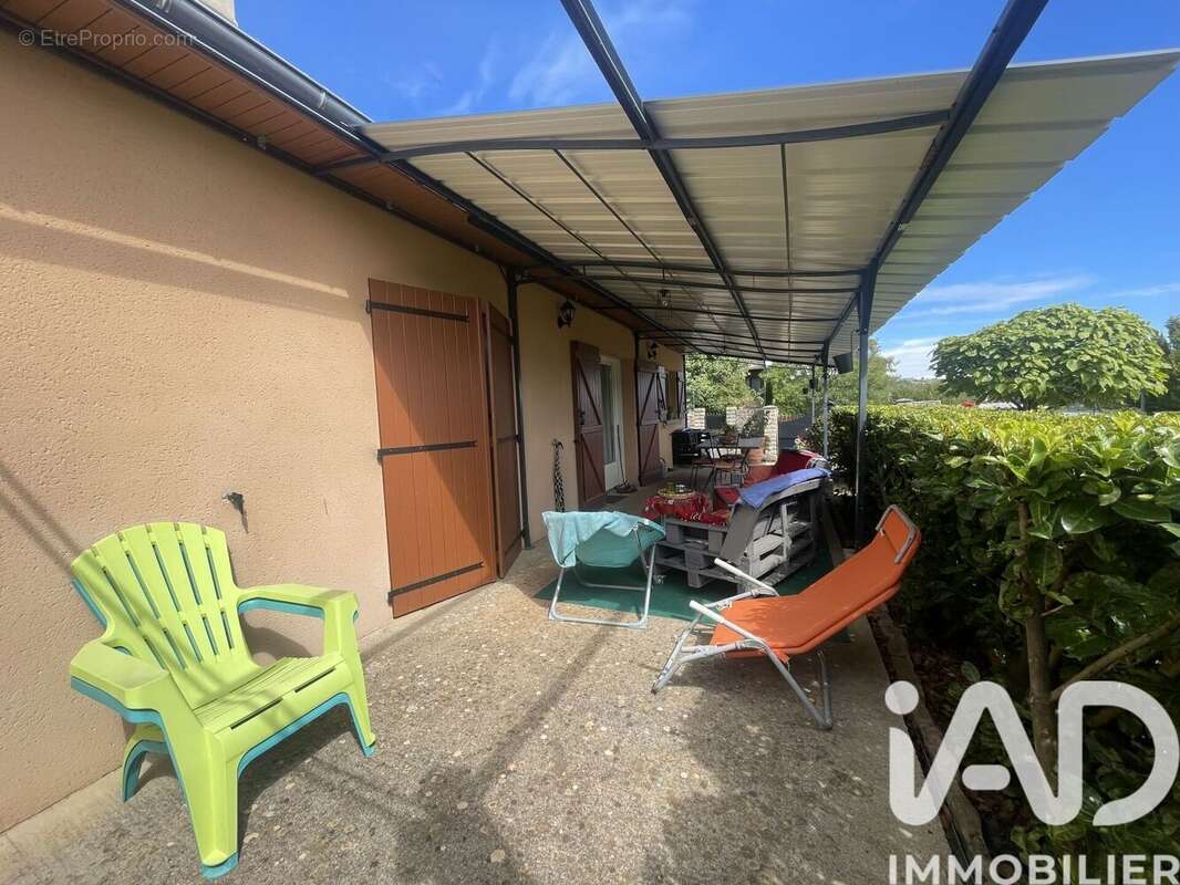 Maison 148 m² à Saint-Martin-De-Lenne  - photo 9