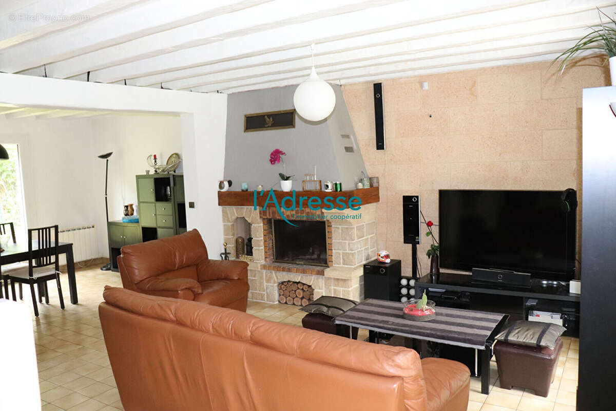 Maison à MONTALET-LE-BOIS