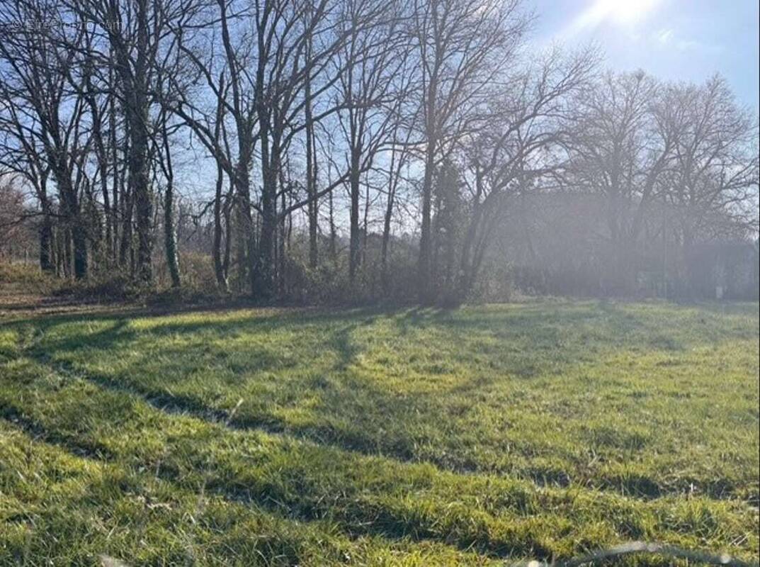 Terrain à PERIGUEUX