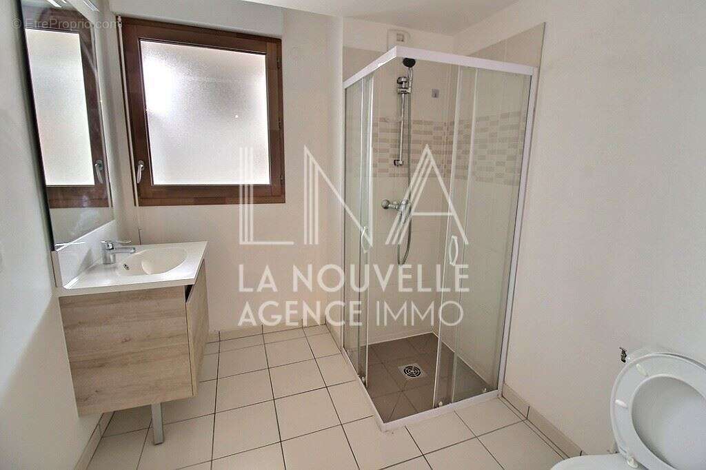 Appartement à LES LILAS