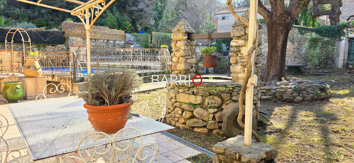 Maison à LAROQUE-DES-ALBERES