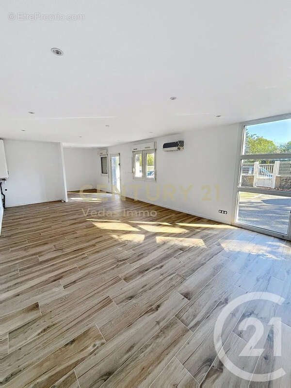 Appartement à SAINT-JEAN-DE-VEDAS