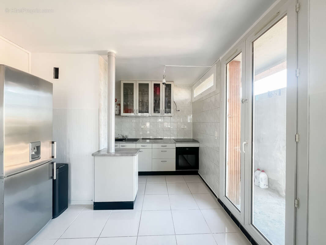 Appartement à PORT-DE-BOUC