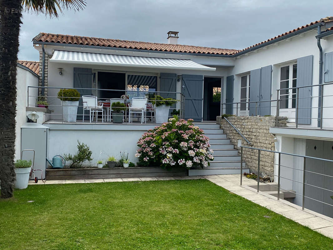 Maison à LA FLOTTE