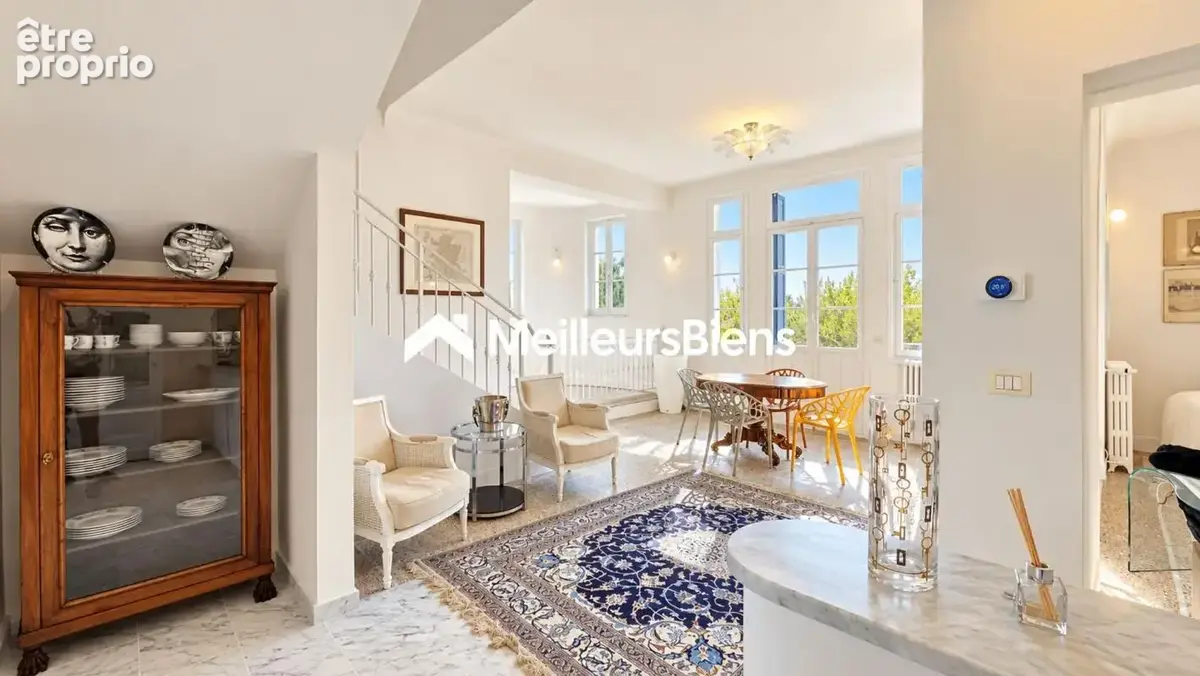 Roquebrune-Cap-Martin – Villa de prestige 295 m² avec piscine, vue mer et terrain de 1 264 m², proche Monaco - photo 3
