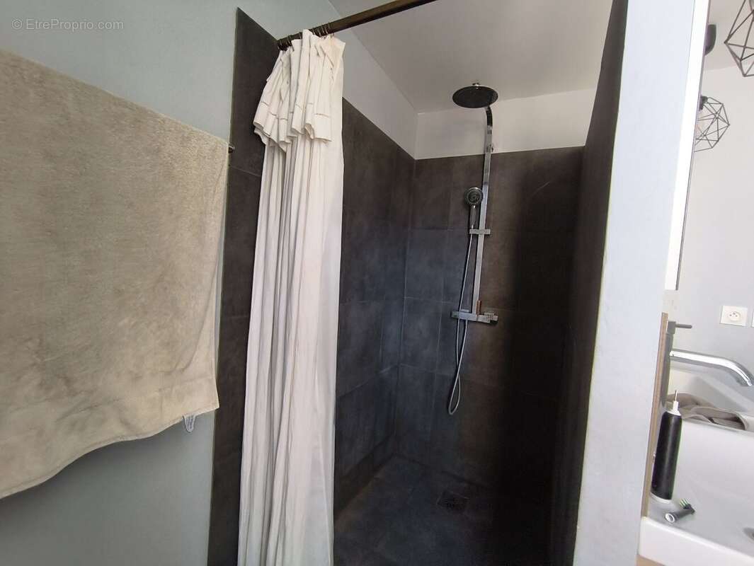 34360 Saint Chinian-Maison loft 240m2-centre - photo 30